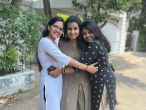 Sivaangi Krishnakumar Instagram - Didnt know how time went just like that 🤯feels like I joined college yesterday. I cant thank my friends enough for the help they have done for me during my Super Singer and Cook with Comali shoot times when I couldnt be regular to college. Thankyou God, teachers❤️
