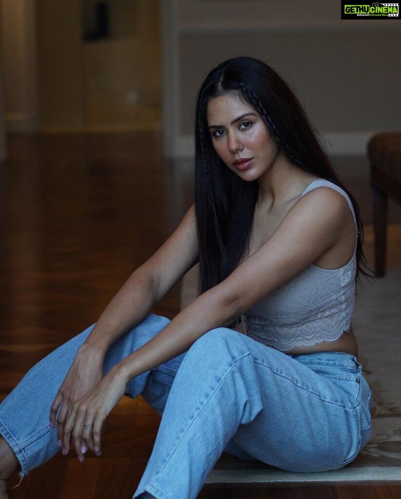 Actress Sonam Bajwa Hd Photos And Wallpapers May 2022 Gethu Cinema 7228