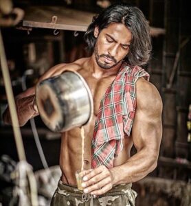 Thakur Anoop Singh Instagram - Celebrating the hard work of labours! 

HAPPY LABOUR DAY!