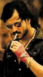Vivek Oberoi Instagram - Mayabhai, In the Mumbai all over India 🎶

Celebrating 15 years of guns and gore, #shootoutatlokhandwala

#mayabhai #reels #reelsinstagram #reelitfeelit #reelsindia