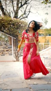 Anasuya Bharadwaj Instagram - 🦩

@gaurinaidu 💕
PC: @verendar_photography 🌸