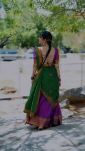 Anasuya Bharadwaj Instagram - Hi 💜

@gaurinaidu 🌺
VC: @freeze_the_seconds46 🥰