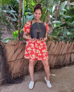 Ashwathy Warrier Instagram - Going nuts over the world’s biggest nut 🌰 

#worldsbiggestnut #cocodemer #nut #travelphotography #travelgram #wanderlust #seychelles #heavy #heavylifting #wanderer #travel #tourism #tourist