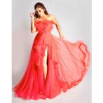 Bhumi Pednekar Instagram - In red for the black lady #filmfare2020 ❤️ . . . #red #love #sunday