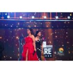 Bhumi Pednekar Instagram - My dearest @taapsee , From day 1 of reading to this moment , we have been arm in arm. Thank you for being the best Prakashi to my Chandro. To our undying sisterhood my bebe #BebeAndJiji forever ✨ . . . #BestActorCritics #Filmfare2020 #gratitude #SaandKiAankh #ChandroTomar #PrakashiTomar @filmfare