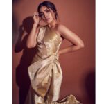 Bhumi Pednekar Instagram - Baby Gold ✨ . . . #lastnight #starscreenawards2019 #bestactorcritics #gratitude #love #thankyou