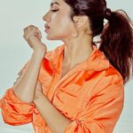 Bhumi Pednekar Instagram - 🧡 . . . #goodmorning #sunday #love #neon