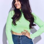 Bhumi Pednekar Instagram - It’s a bright & happy day 😘 . . . #hello #neon #love #thursday #stylefile #sonchiriya #sonchiriyapromotions #1stMarch