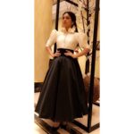 Bhumi Pednekar Instagram - Peace and Power Black and White @abujanisandeepkhosla 🖤❤️🖤 @berlinale #berlinale #CiiDelegation #cinema #love #sundays #berlinlove #berlin #morning #berlinale2018 #ajsk #abujanisandeepkhosla The Ritz-Carlton, Berlin