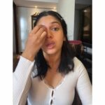 Bhumi Pednekar Instagram - #FromMyMessyRoom 💄 ❤️