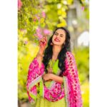 Chaitra Reddy Instagram - ••My intuition says things will fall in place, you just gotta trust the process. 🤩😘 •• •• •• •• #happyface #happyme #happyplace ❤️❤️❤️ Costume -@yukbafashion Stylist- @balaji_manickam1 Jewellery-@lumibellafashion Photography-@chethanroyie Bangalore, India