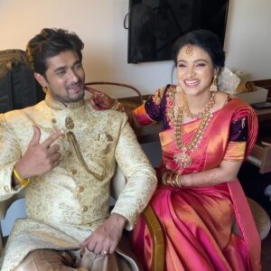 Chandan Kumar Instagram - On the occasion of nothing I found this video 😁😁 just sharing 😁😁🙏🏻🙏🏻 #daysoflove 
@chandan_kumar_official

TO BE CONTINUED . . .

Ps- big THANKYOU to @simplysinfulchocolatier I.e Swathi my closest friend for giving us this beautiful memory.. 😘😘😘