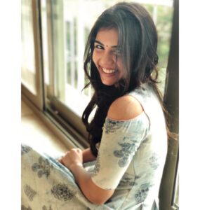 Kalyani Priyadarshan Instagram - ⛅🌤☀#tbt #shootdiaries