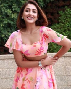 Madhu Shalini Instagram - 🌸 🌸🌸

#photodump #9hoursonhotstar #9hours
#hotstarspecials #webseries #panindia #actor #actorslife #photography #photo #pic #picoftheday #picoftheday #label #madhushalini #kollywood #tollywood #bollywood #instagood #insta #instadaily #instafashion #fashion #owndesign #designer #newlabel #launchingsoon #🌸