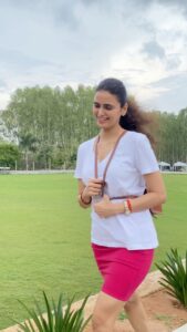 Meenakshi Dixit Instagram - Nature uff ❤️🥰 

#meenakshidixit #naturelovers #nature #savesoil #motherearth #reelitfeelit #reels #reelsinstagram #instagramreels #trendingreels #trending #love