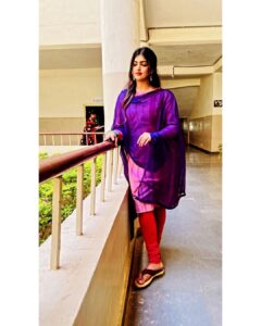 Naina Sarwar Instagram - Girl next door 🧜🏼‍♀️