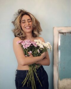 Neha Bhasin Thumbnail - 19.5K Likes - Most Liked Instagram Photos