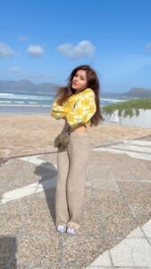 Rubina Dilaik Instagram - 😝 
.
.
.
.
.
#rubinadilaik #reels #dance