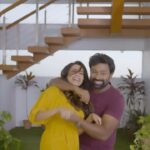 Shanthanu Bhagyaraj Instagram - Wondering what's in #JollyOGymkana? Ippovae kaelunga🥳 Listen to this fun-filled podcast now on @spotifyindia (Link in bio) #podcast #spotify #couplepodcast #shanthnu #kiki #jollyogymkhana #spotifypodcast