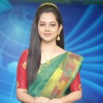 Anitha Sampath Instagram - கொரோனா பரவி வரும் வேகம் அதிகரித்துள்ளதால்..well wishers request படி..வீட்டிலுள்ளோர் நலன்கருதி இன்றில் இருந்து 10 நாட்களுக்கு சிறு விடுப்பு எடுத்துள்ளேன்..10 நாட்களுக்கு செய்திகளில் வரமாட்டேன்..சும்மா ஒரு முன்னெச்சரிக்கை தான்.. கொஞ்சம் மிஸ் பன்ற மாதிரிதான் இருக்கு..என்ன பண்றது..நீங்களும் பத்திரமா இருங்க.. . அதுவரை தினம் யூ-டியூபில் சந்திப்போம்.. #11am daily #anitha_sampath_vlogs #link_in_bio . #covid_19 #besafe #stayhome #anithanewsreader #anithasampath #anithasampathnewsreader