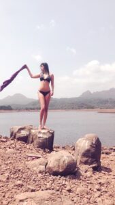 Anjali Lavania Instagram - When things get tough - does life spiral out of focus or spiral back into focus? 🌀

I guess it’s all about perspective 🙃 and our will power to rise above the stormy clouds that try to dim our light 🌦

#willpower  #ascension #higherselfing #anjelliluvania #whenthingsgettoughthetoughgetgoing #trippyvideos #naturebaby