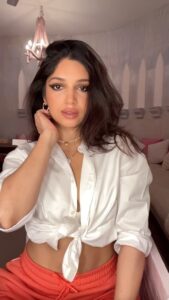 Bhumi Pednekar Instagram - GRWM Birthday Edition…
It’s my birthday tomorrow, And I have a super fun contest planned with @MACCosmeticsIndia!

3 winners will receive an amazing hamper of products worth 20K each from @MACCosmeticsIndia 💕

Just follow the below rules: 
1. Recreate this look and post it on your feed

2. Tag me and @MACCosmeticsIndia

3. Add #MACLovesBhumi 

Send in your entries by 23rd July at 11:59pm 

Can’t wait to see your looks! 🙌