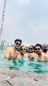 Disha Pandey Instagram - 🙋🏻‍♂️Hey 🙋🏻‍♀️
.
.
.
.
.
.
.
#trendingreels #instareels #hey #siblings #poolvibes #instagood #reelitfeelit
