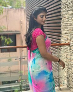 Gabriella Charlton Instagram - Unga anbukku romba nandri 🙏🏼❤️ #kavya

After wedding saree look @srisaicollections9 😍
Blouse by the best @studioavini awesome work