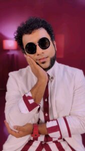 Haricharan Instagram - Here's "POGAADHE" for all of you! My own #1MinMusic Video 

Show us some love by ReeL-ing with this ❤️❤️

Had fun Creating this for @instagram

Like, Share and Follow me for more. 

Audio Credits 

Composed & Performed by @haricharanmusic
Music Producer - @officialprasannasuresh
Lyrics - @lyricist_navinb
Mix and Mastered by @mixwithabin
Recorded at Soundtown Studios by @midhunmanojj and at @20DBstudios by @avinashsatish 

Video Credits 

Director: @shruthinandagopal
Dop: @sid_ran0
Associate Director: @sunkrishna66 
Choreography: @rahim_yaser_arafat @gang_dna
MUA: @ReethuGuna
Styled by @Pavithraharicharan 
Dancers: @mubina_maideen @priyachandraan @pradavix

Special thanks to 
@silvertreeoffl @facebook @meta 

#1Minmusic #1Minmusicvideo #Haricharan #Silvertree