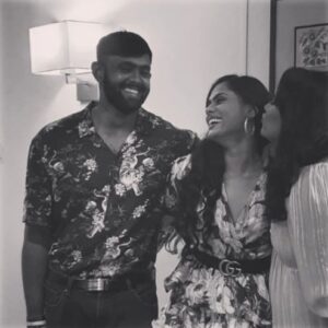Karthika Nair Instagram - Another decade around the Sun🌻
When your birthday turns into a week long celebration with surprise travel and surprise visits.
Thank you to all my ride or die homies.
 Especially my lifeline @thulss @thulasin for such fabulous planning! you complete me💗
My not soo baby brother @nairvignesh10 for my special gift 💜
I love you all😭

#blessed