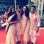 Kashmira Pardesi Instagram - Taking our final bow, it's our time to go. Hey, but at least we stole the show💫 #bestgraduationprojectaward #graduation2017🎓 #graduationnight National Institute Of Fashion Technology,NIFT
