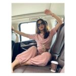 Kashmira Pardesi Instagram – Cozy is an Understatement #unwind with @worth_______ 

To Impromptu shoots with my finest 🥰 

#worth #worthss20 #unwind #pinktracksuit #tracksuits #loungewear #athleisurewear