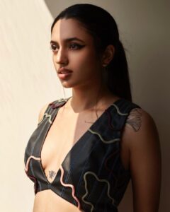 Malvika Nair Instagram - 🧊☠️🧊

Wearing  @siddhantagrawallabel 
Jewellery @aaree_accessories
Styled by @mohana_desiraju
MUA  @anusha.ramakrishna 
Photographed by @kalyanyasaswi

#whysoserious #tattooed