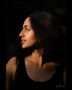 Malvika Nair Instagram - 🌖🌗🌘🌑
.
.
.
.
Shot by @kilaruness 🐉