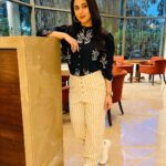 Miya George Instagram - Cotton is equal to comfort & I love cotton😝♥️ Styling @sabarinathk_ Hairdo @sajithandsujith Makeup yours only 😉 📸 @ashphilipo