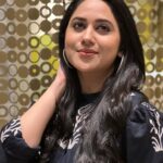 Miya George Instagram - Cotton is equal to comfort & I love cotton😝♥️ Styling @sabarinathk_ Hairdo @sajithandsujith Makeup yours only 😉 📸 @ashphilipo