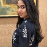 Miya George Instagram - Cotton is equal to comfort & I love cotton😝♥️ Styling @sabarinathk_ Hairdo @sajithandsujith Makeup yours only 😉 📸 @ashphilipo
