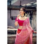 Nabha Natesh Instagram - Wishing everyone a happy Diwali 🪔 🪔🪔🪔🪔🪔 : ; : : Photography credits: @prayok_photography Wardrobe: @mahitha_prasad @blousehousebymahithaprasad MUA: @shreeyapawar_makeup_studio Accessories: @desilverstudioblr #coloursoftheculture #coloursofindia