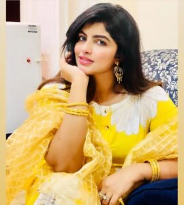 Naina Sarwar Instagram - Wearing my favorite color for Eid🥰