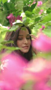 Preetika Rao Instagram - Eyes Don't Lie! 💜 

.

.

.

.

.

 

#reel #reels #trendingreels #foryou #explorepage #love #preetikarao #shayari #shayarilove #sher #gumi #shayariquotes #shayarioftheday #instagramreels #instadaily