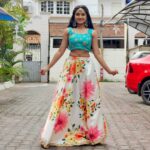 Raveena Daha Instagram - Merry Christmas 🎄⛄ Gorgeous Lehenga from:@she_vibess 😍 Also get 10% off on your first order using my code SHE_RAVEENA 😍 Jewellery from:@esha_sparks_n_glitters 😍