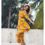 Raveena Daha Instagram - Love is like a butterfly 🦋 it goes where it pleases, it pleases where it goes ! 💯❤️ Outfit from: @gifts_shoppin_paradise #raveena #raveenadaha