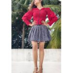 Raveena Daha Instagram - நீ என்ன பாக்குற மாதிரி நான் உன்ன பாக்கலையே 😜🦋❤️ Top from: @_attire_world_ #raveena #raveenadaha