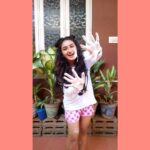 Raveena Daha Instagram - Learn to be your own best friend because there's going be days where no-one is going to be there for you but yourself!😊💗 #funpictures #play #enjoyinglife #posing #poser #model #mobilephotography #home #quarantinelife #raveena #raveenadaha