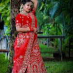 Raveena Daha Instagram - ❤️❤️❤️❤️ Beautiful make-up by @trichy_makeup_artist 😍 Shot by : @suvees_photography 🤗💥 Jewellery by @studiobluefashions Costume @bridesmaid_trichy 🥻 #raveena #raveenadaha