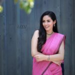 Sadha Instagram - There’s always a reason to smile.. Go find it! 💗💗💗 📷 @junnuphotography__ #sadaa #sadaasgreenlife #saree #instagood #smile #peace