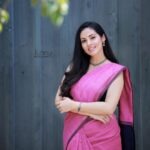 Sadha Instagram - There’s always a reason to smile.. Go find it! 💗💗💗 📷 @junnuphotography__ #sadaa #sadaasgreenlife #saree #instagood #smile #peace