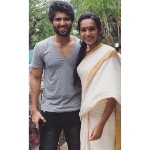 Sanchana Natarajan Instagram - With THE DEVERAKONDA 🙃 #NOTA Picture courtesy- the AMAZINGLY AWSOME @shravyavarma 😂❤️