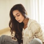 Sanchana Natarajan Instagram - Too close! @v.s.anandhakrishna @priyaa.karan @makeup101byyamini