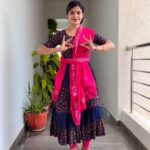 Sanchita Shetty Instagram - Hey Madness Crazy YOGA homies 💕 VC : @bhavya_gowdaaaa 🥰 #trendingreels #yogalover #yogi #instagramreels #danceyoga #sanchita #sanchitashetty #sprealovepositivity ❤️